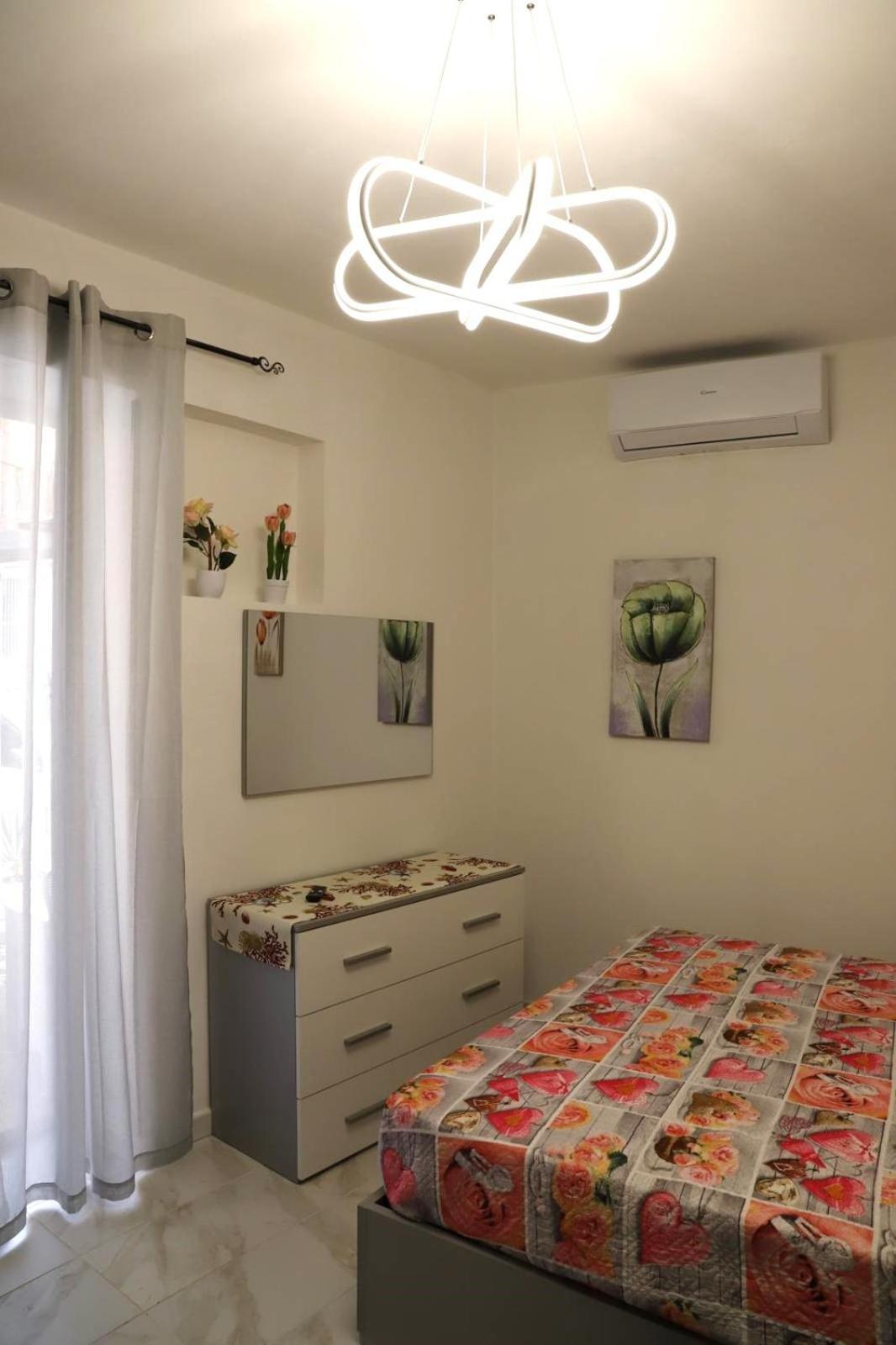 Lo Scarrozzo Room ปาแลร์โม ภายนอก รูปภาพ